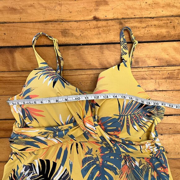 NWT Yellow Tropical Leaf Print Tankini Top - Picture 10 of 11